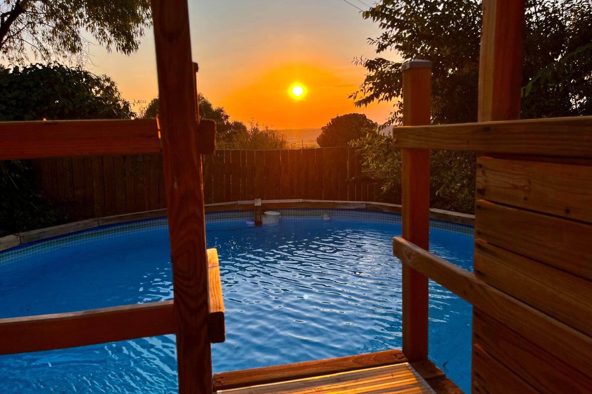 Fee4Me Cabin With Pool And Garden San Martin De La Vega Exterior photo